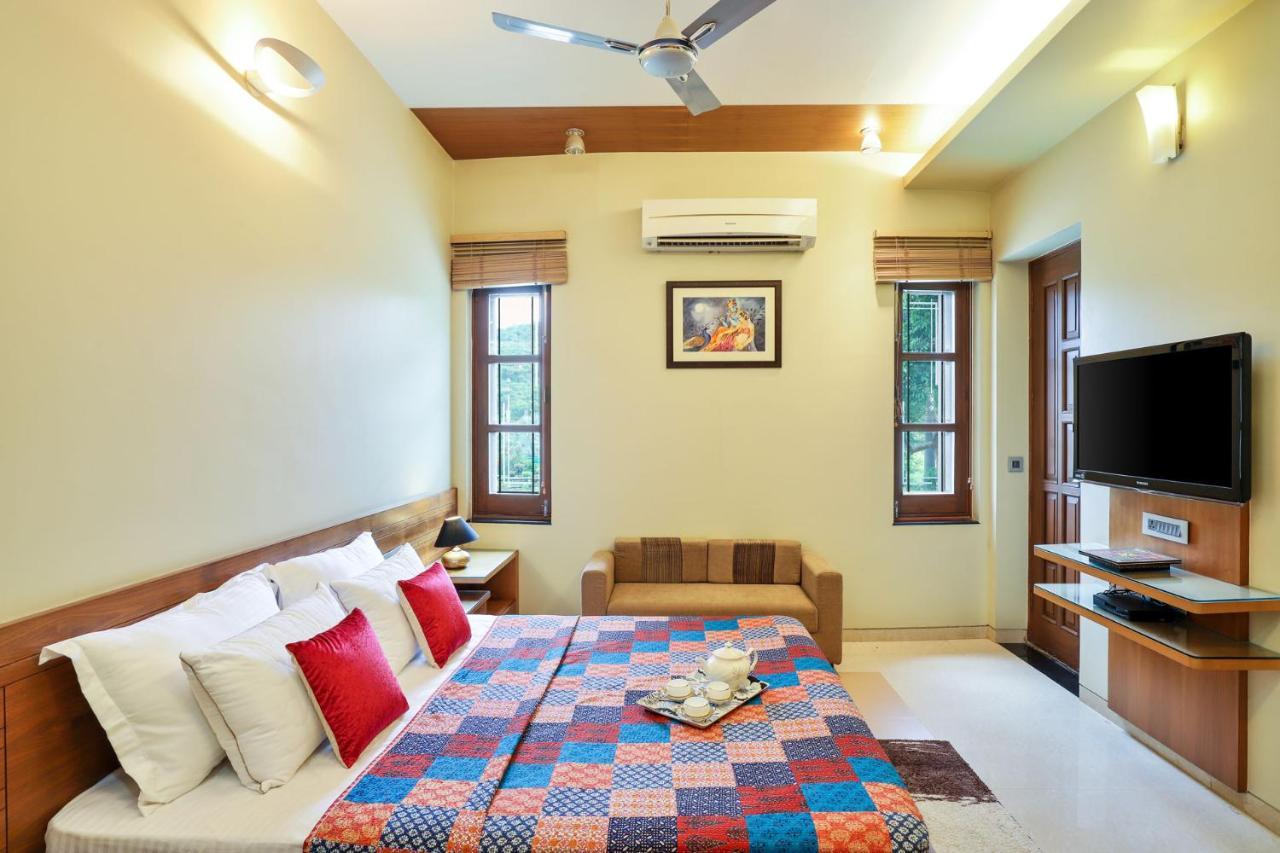 אודייפור Stayvista'S Prakriti Farms With Outdoor Pool, Complimentary Breakfast And Hi-Tea מראה חיצוני תמונה