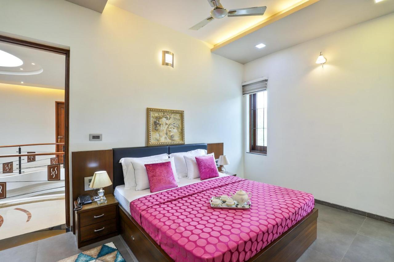 אודייפור Stayvista'S Prakriti Farms With Outdoor Pool, Complimentary Breakfast And Hi-Tea מראה חיצוני תמונה